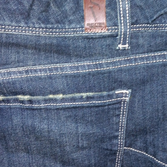 Jeans - Picture 2 of 3